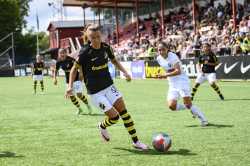 AIK - Växjö.  2-1