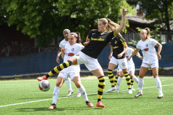 AIK - Växjö.  2-1