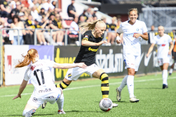 AIK - Växjö.  2-1