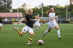 AIK - Växjö.  2-1