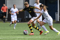 AIK - Växjö.  2-1