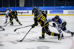 AIK - Karlsskoga.  5-1