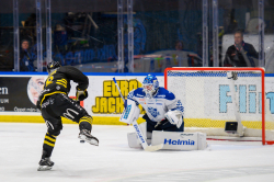 AIK - Karlsskoga.  5-1