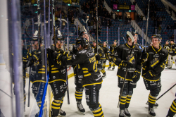 AIK - Karlsskoga.  5-1